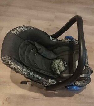 Vajíčko s isofix základňou