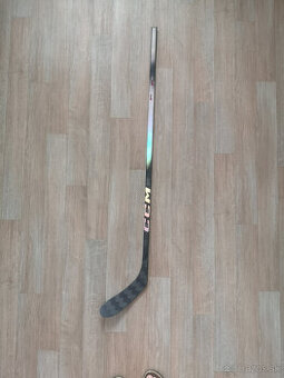 Hokejka ccm Jetspeed FT8 Pro