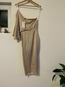 Svetlé zlatobéžové šaty