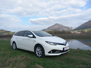 Toyota Auris TS 1.8 Hybrid r.v.2019 Exlusive Kúp.Slovensko