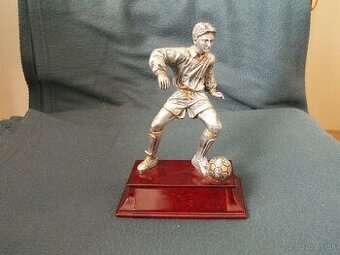 Futbalista na podstavci - dekorácia.