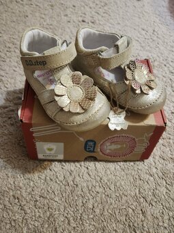 Nove sandalky - 1