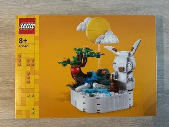 LEGO® Creator Expert 40643 lunárny králik