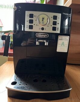Kávovar Delonghi Magnifica S