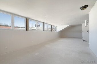 NOVÁ CENA: Sídlo firmy, kancelárie, 150m2 v centre mesta
