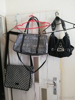 Kabelka Guess