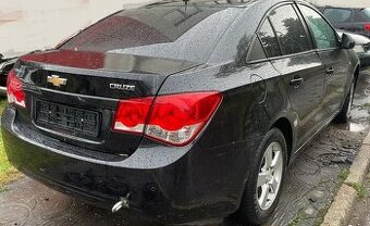 Chevrolet Cruze 1.6 2011 predám MOTOR F16D4, DVERE a iné Re