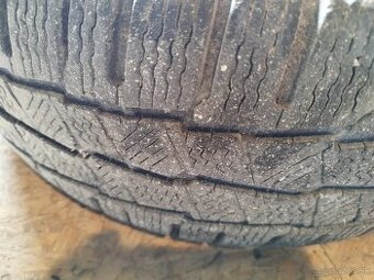 Predám pneumatiky s diskami 225/70R15C