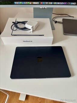MacBook Air M2 13” 512GB SSD 16GB RAM Midnight, SK