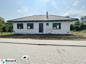 VRANOV NAD TOPĽOU-SOĽ, RODINNÝ DOM-MUROVANÁ NOVOSTAVBA, HOLO - 1