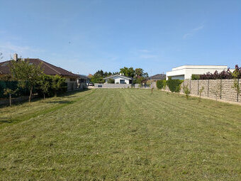 Stavebný pozemok na predaj obci Rakoľuby