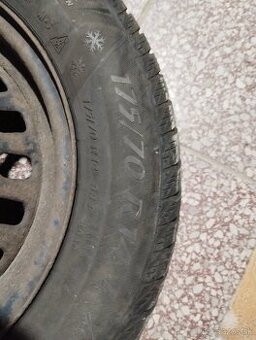 Predám plechové disky so zimnými pneumatikami