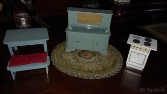 Nabytok pre babiky - stare hracky