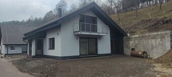 Predám rodinný dom v Počarovej - 1