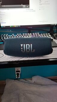 JBL Charge  5 modrý
