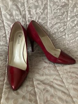 DARUJEM Kožené červené lodičky Nescior, v38