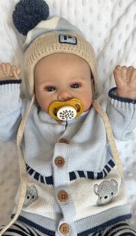 Realistická bábika Samko