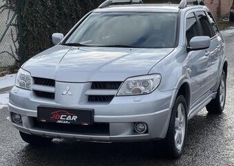 Mitsubishi Outlander Navigator 2.0i 4x4 KLIMA ALU benzín