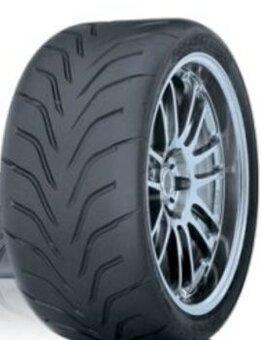 Predám semislick r18 2ks 235/45 a 2ks 245/45