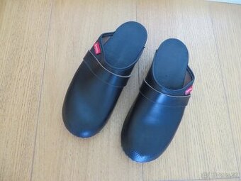 Dreváky kožené - veľ. 36/37 - značka Papučkovo