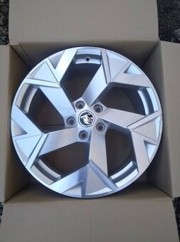 18" alu originál ŠKODA model TRISULI.