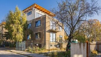Je to bývanie v centre, či vila v prírodnom prostredí Bôriku