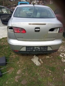 Seat Cordoba 1,4 benzín R,v 2005