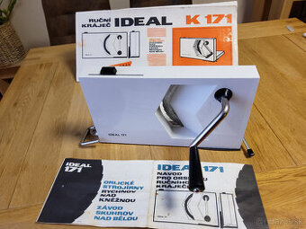 retro funkčný ručný krájač Ideal K 171