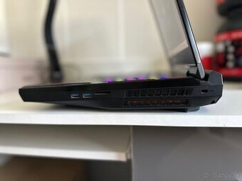 MSI GT75VR 7RF-005CZ Titan Pro