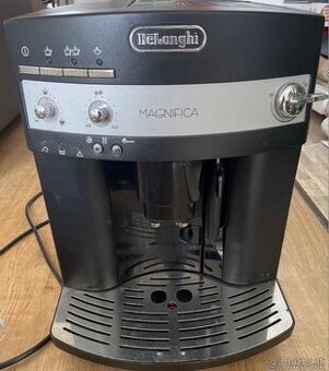 DELONGHI tlakový kávovar