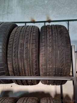 Predam letne pneu 245/35 R19
