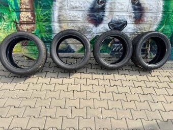 Predám Pneu Pirelli Pzero 245/45 r19 , 275/40 r19