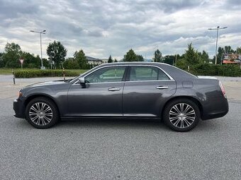 Lancia Thema (Chrysler 300C) benzín + LPG