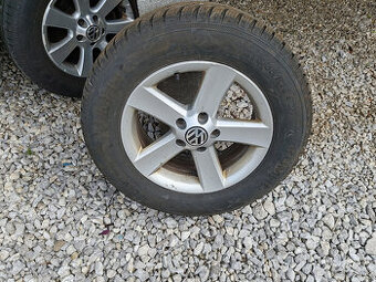 predam elektrony na tiguan obute nove zimne naj 300km