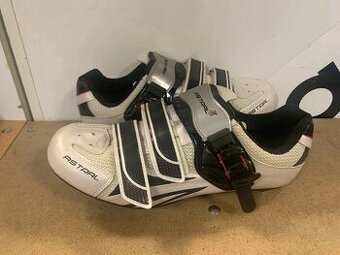 Cyklistické tretry Astral 41