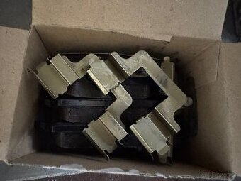 Zadné brzdové dosky