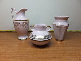 Set, originál růžový porcelán H&C Chodov, 3 vázičky.