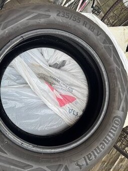 235/55 R18 Contitental pneu