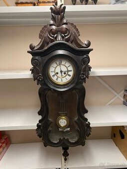 Nástenné starožitné hodiny