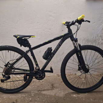 Bicykel, ktorý nevyšiel z dvora