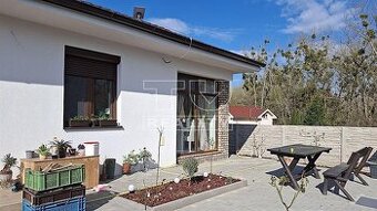 Rekreačný dom na 5,3 árovom pozemku v prírodnej časti...