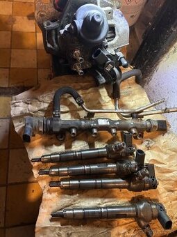 Motor 1.6 TDi 77kw CLHA vw škoda seat