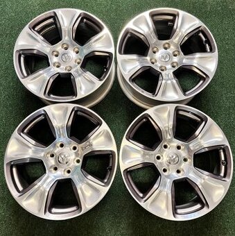 6x139.7 R20 Originál Dodge RAM 1500 model 2022 + senzory