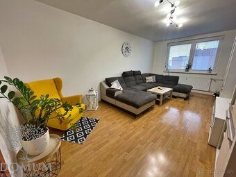 Na predaj priestranný 3-izbový byt v Novom Meste n/V, ul. Dr