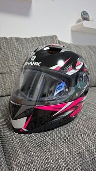 Predam helmu Shark