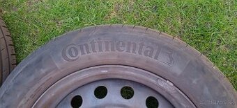 Plechové disky s pneumatikami