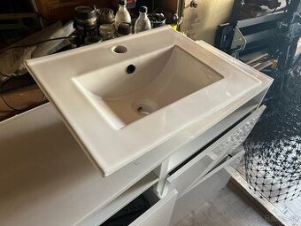 Umývadlo 60 cm – keramické, biele