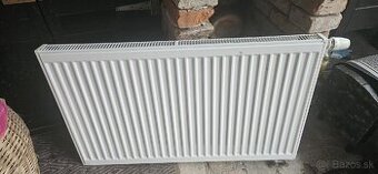 Radiator so spodnym napojenim