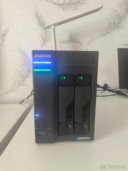 Úložisko Asustor + 2 disky