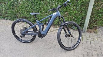 Cube Stereo hybrid ONE 44 pro